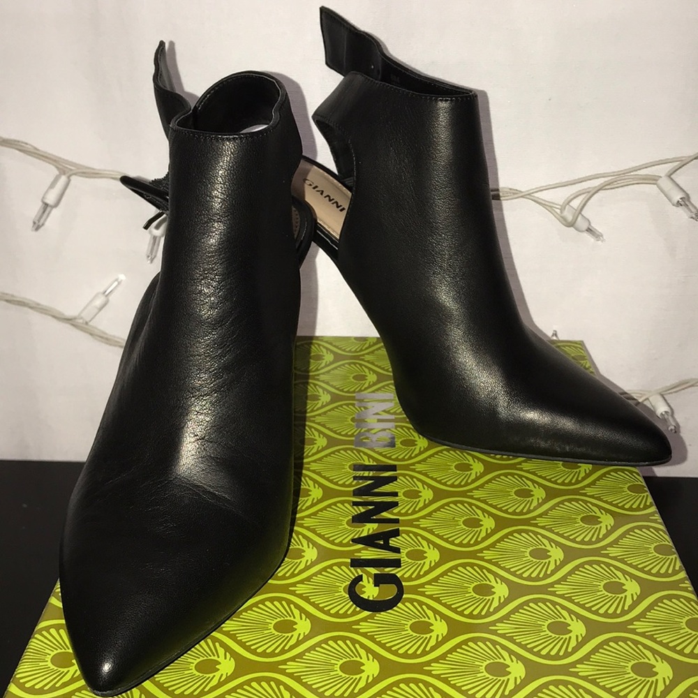 Gianni Bini -Deene booties/heels
